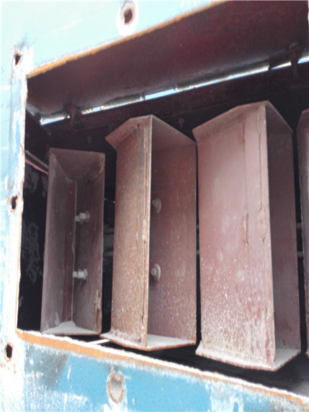 斗式提升機內部