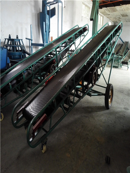 移動升降的皮帶輸送機(jī)