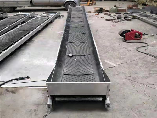 養(yǎng)殖場(chǎng)飼料皮帶輸送機(jī)