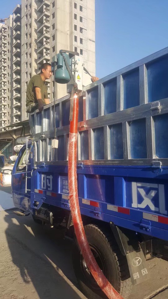 安徽車載吸糧機，軟管吸糧機